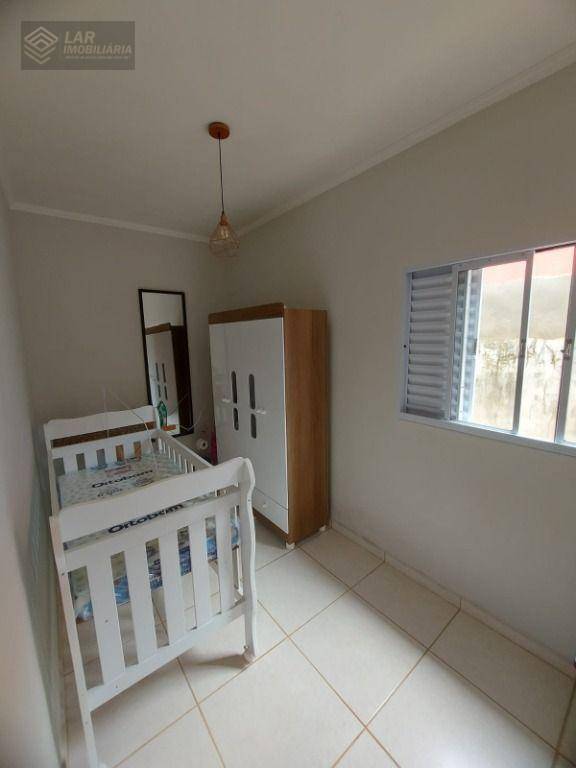 Casa à venda com 2 quartos, 55m² - Foto 1