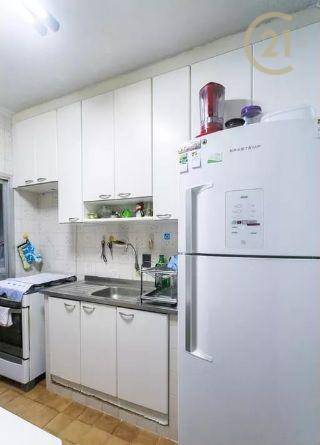 Apartamento à venda com 2 quartos, 70m² - Foto 6