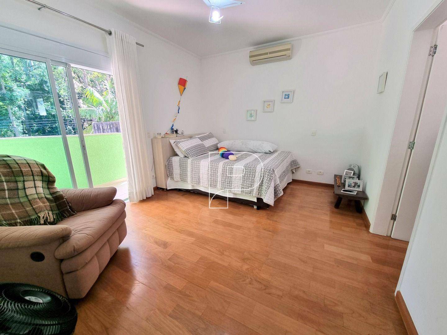 Casa de Condomínio à venda com 4 quartos, 400m² - Foto 17