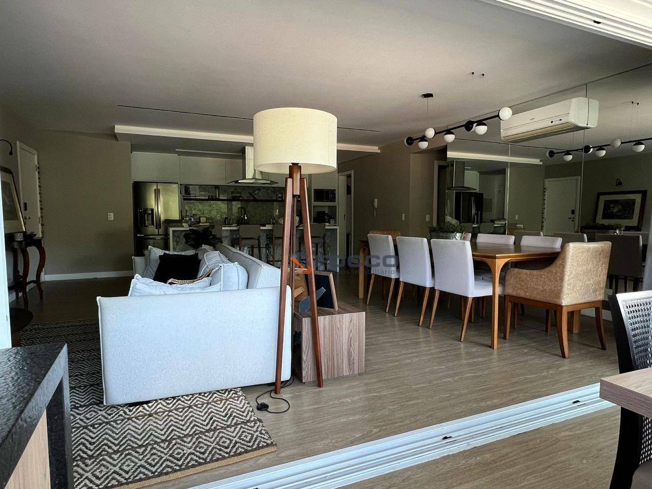 Apartamento à venda com 3 quartos, 211m² - Foto 5