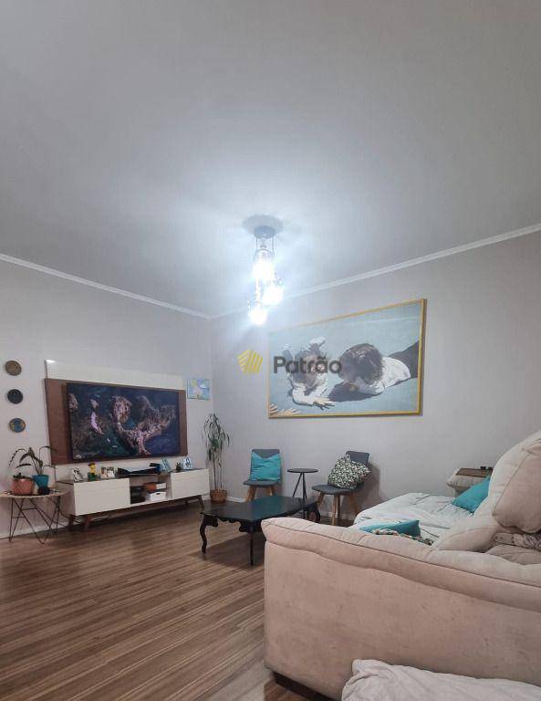 Sobrado à venda com 3 quartos, 202m² - Foto 3