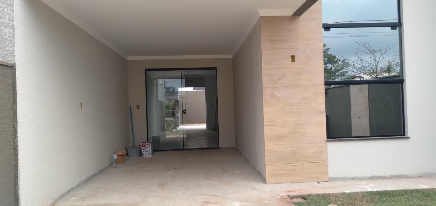 Casa à venda com 2 quartos, 89m² - Foto 1