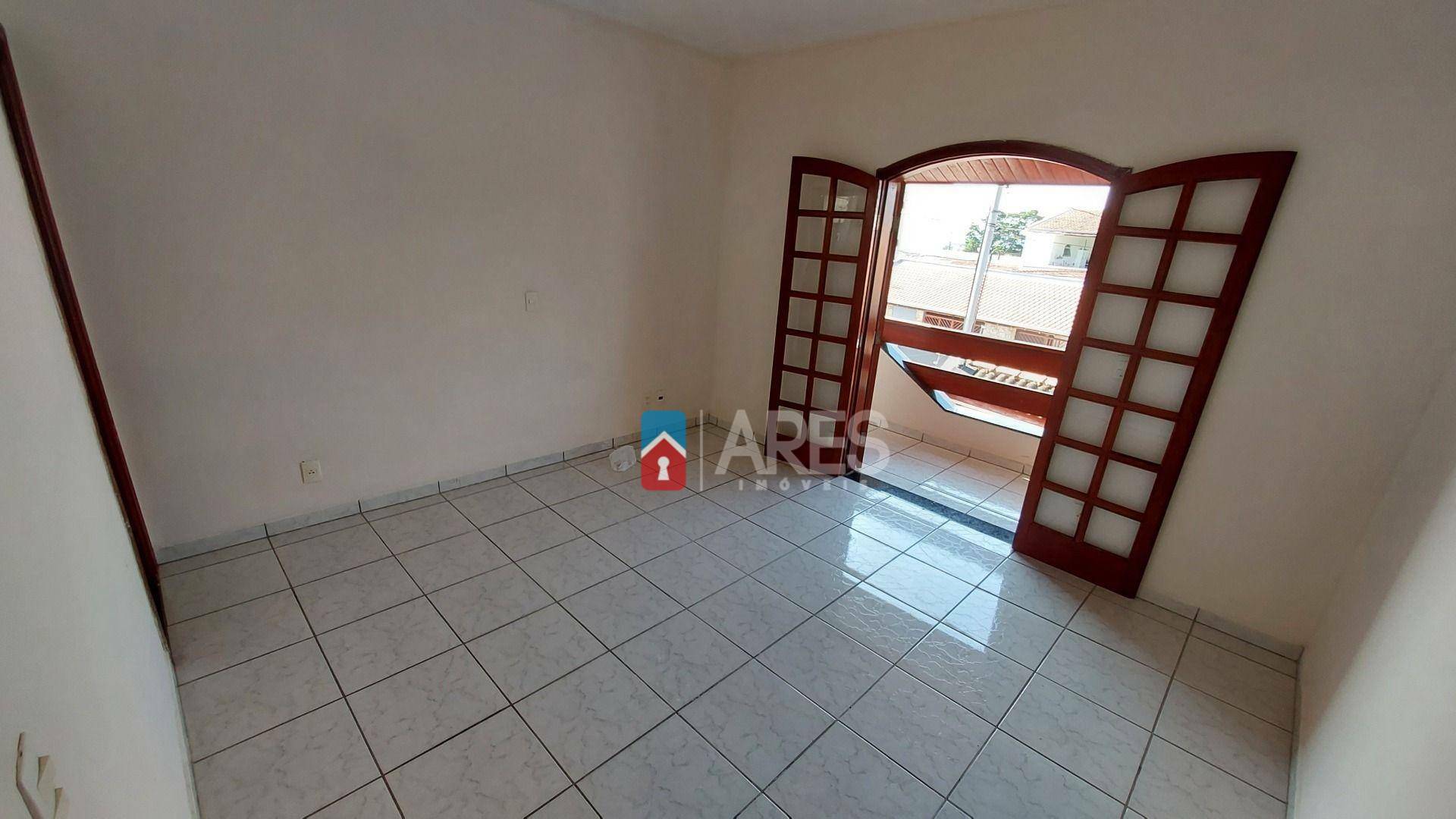 Casa para alugar com 3 quartos, 139m² - Foto 14