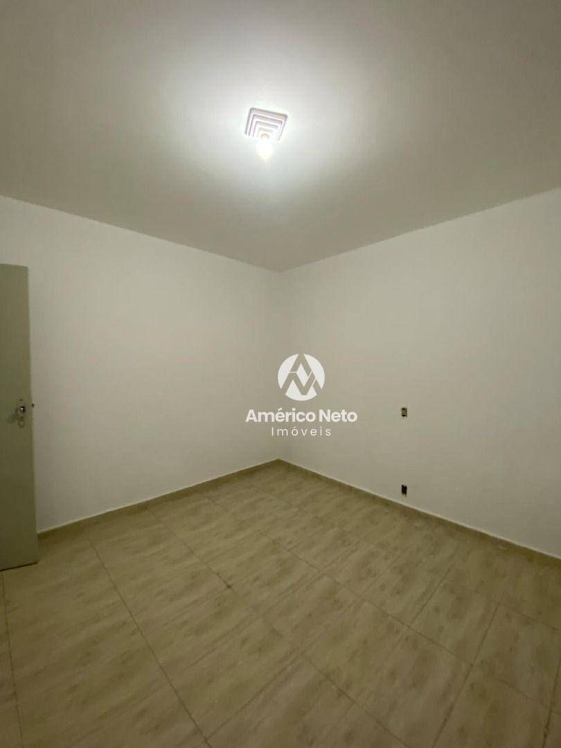 Casa à venda com 2 quartos, 105m² - Foto 12