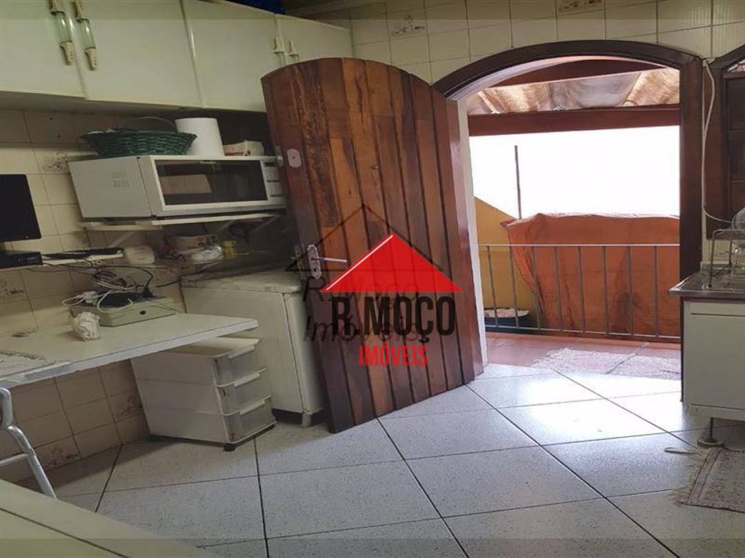 Sobrado à venda com 2 quartos, 120m² - Foto 4