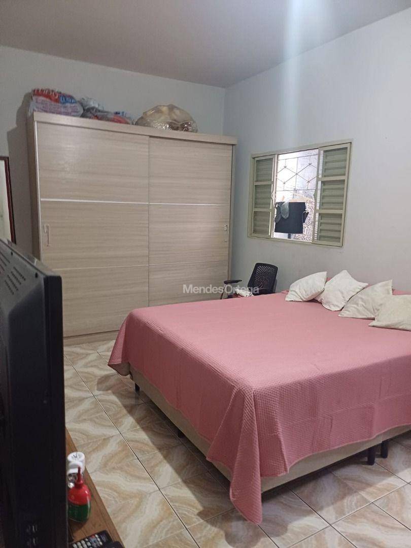 Casa à venda com 5 quartos, 280m² - Foto 9