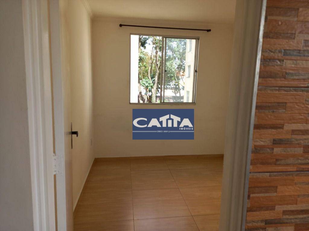 Apartamento à venda com 3 quartos, 49m² - Foto 2