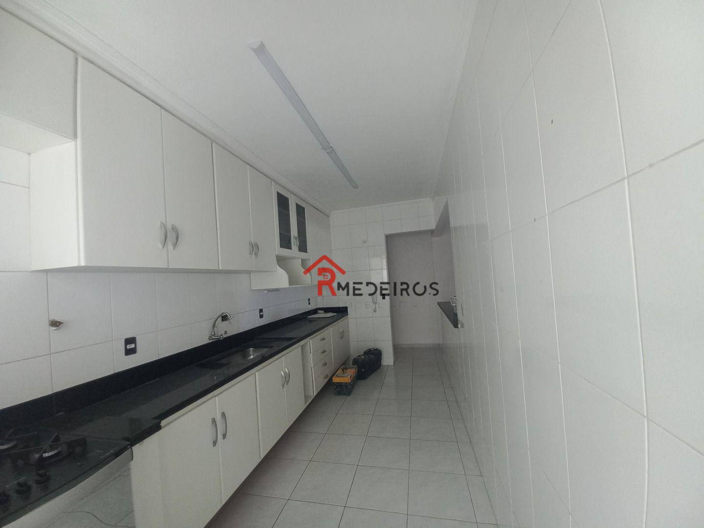 Apartamento à venda com 3 quartos, 131m² - Foto 3