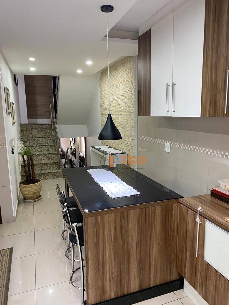 Sobrado à venda com 3 quartos, 240m² - Foto 29