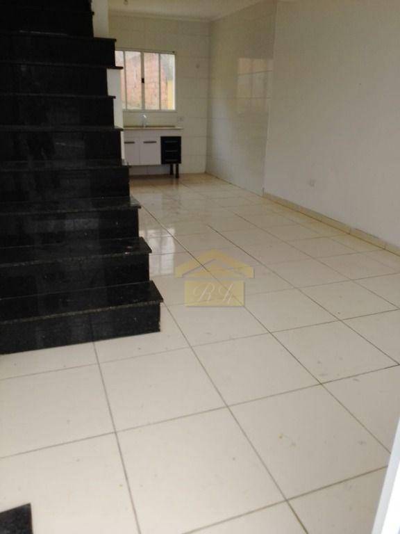 Sobrado à venda com 2 quartos, 150m² - Foto 2