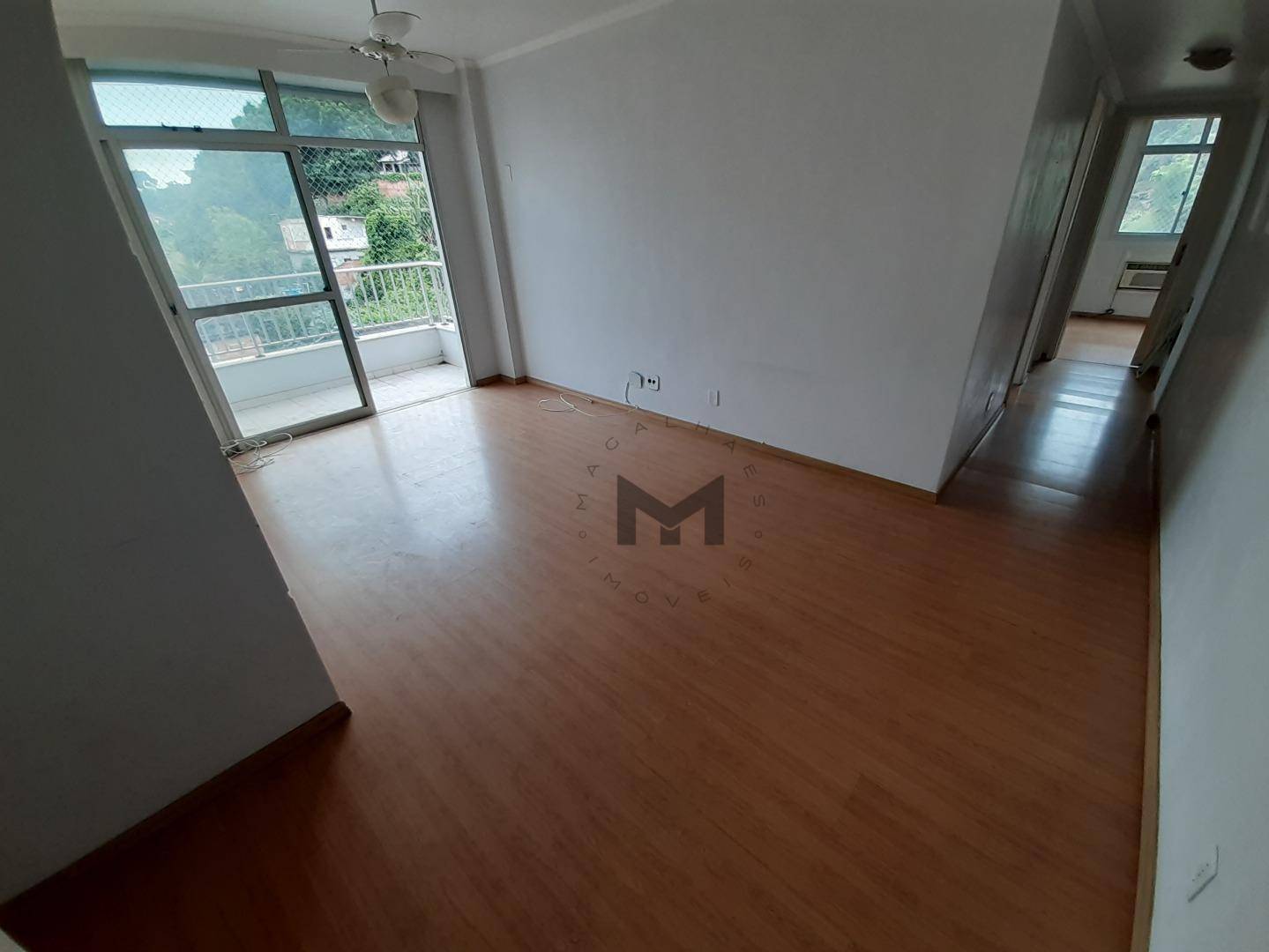 Apartamento à venda com 2 quartos, 79m² - Foto 1