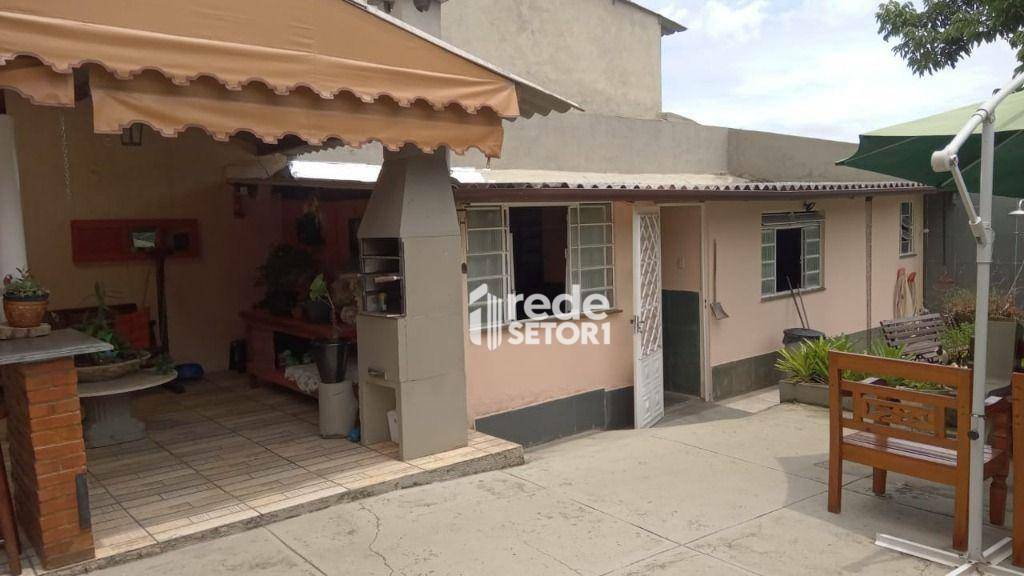 Casa à venda com 5 quartos, 264m² - Foto 15
