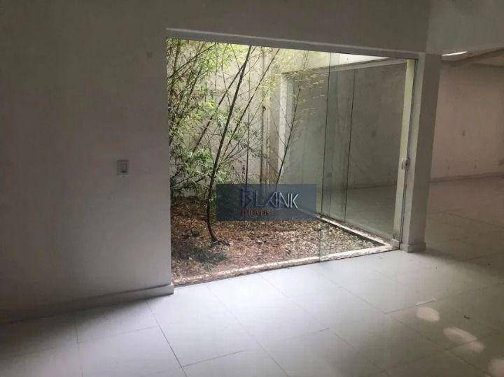 Casa para alugar com 3 quartos, 245m² - Foto 6