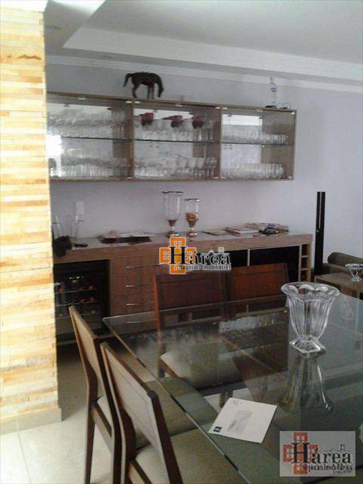 Casa à venda com 3 quartos, 220m² - Foto 7