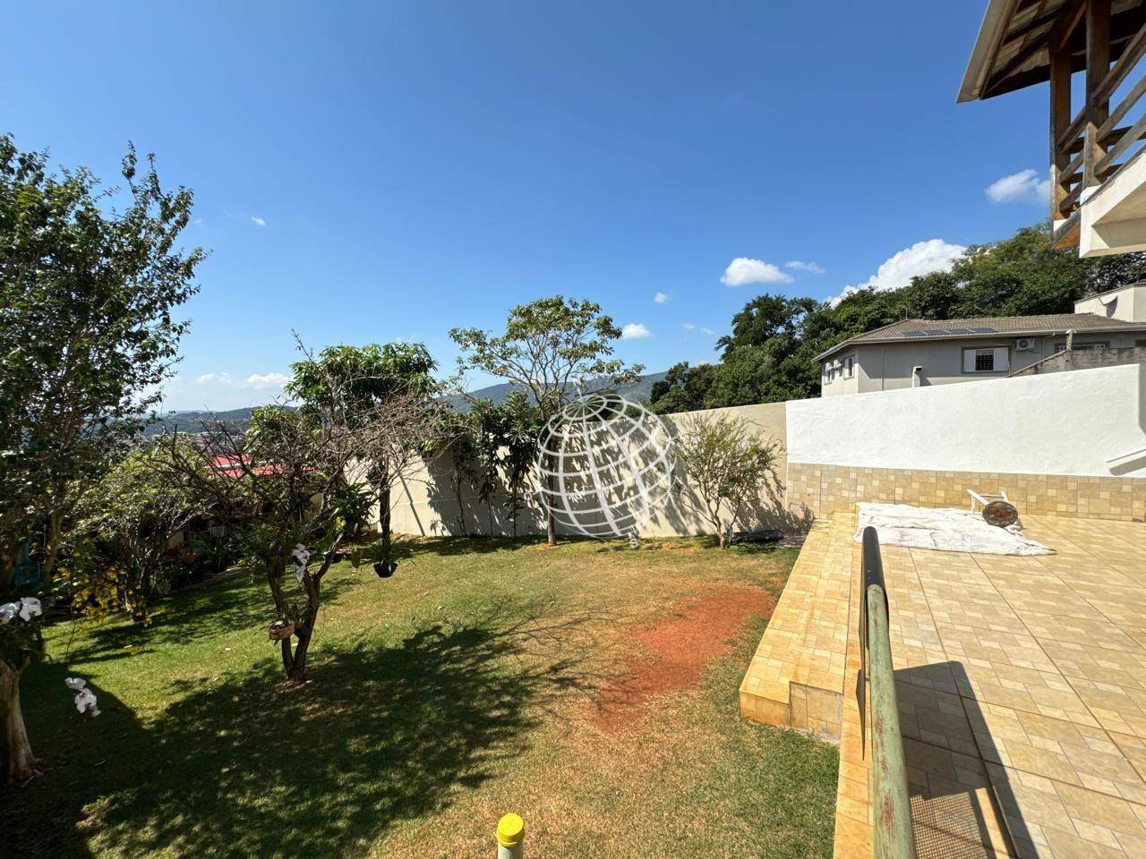 Casa à venda com 5 quartos, 183m² - Foto 3