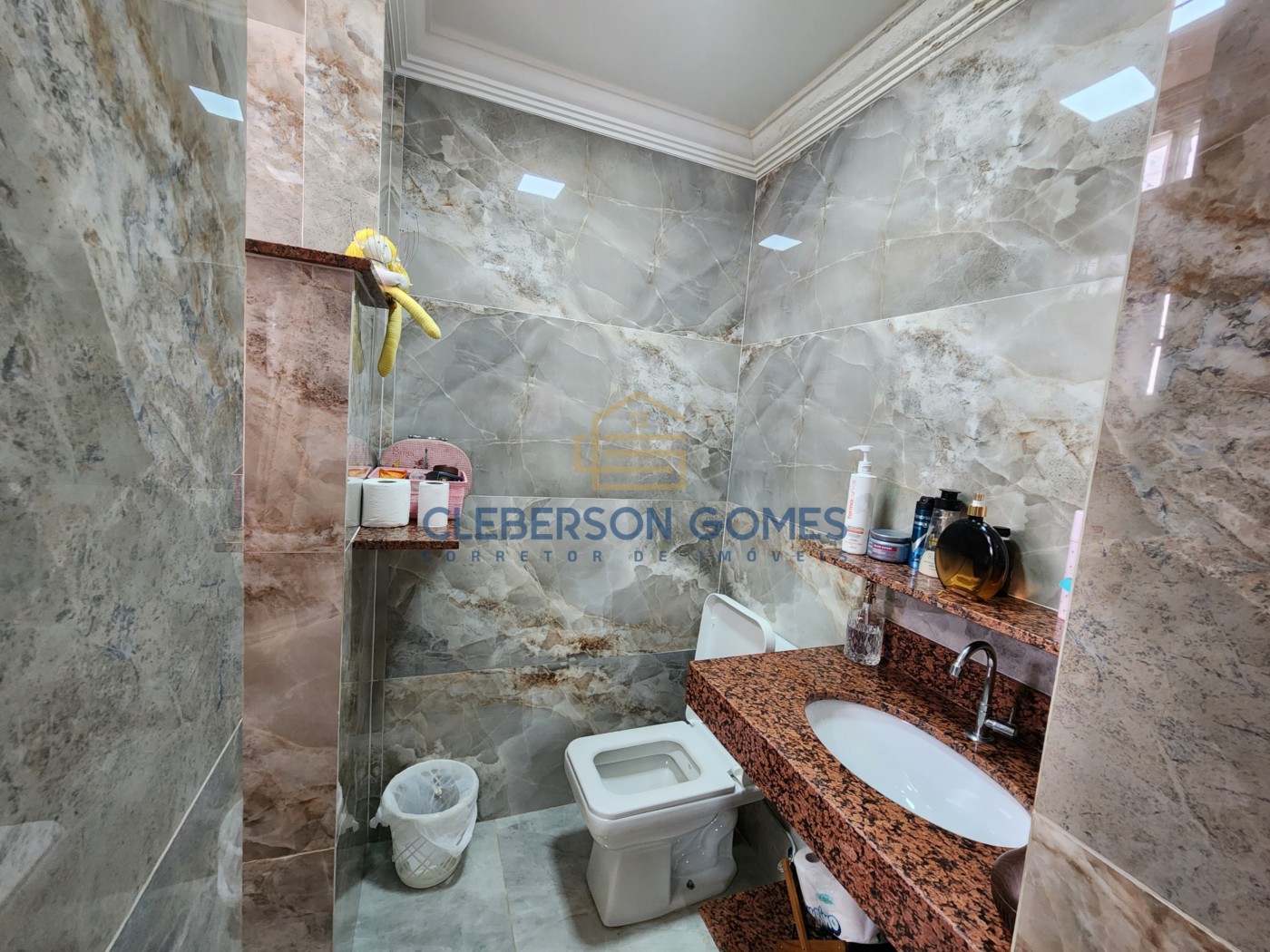 Casa à venda com 2 quartos, 180m² - Foto 16