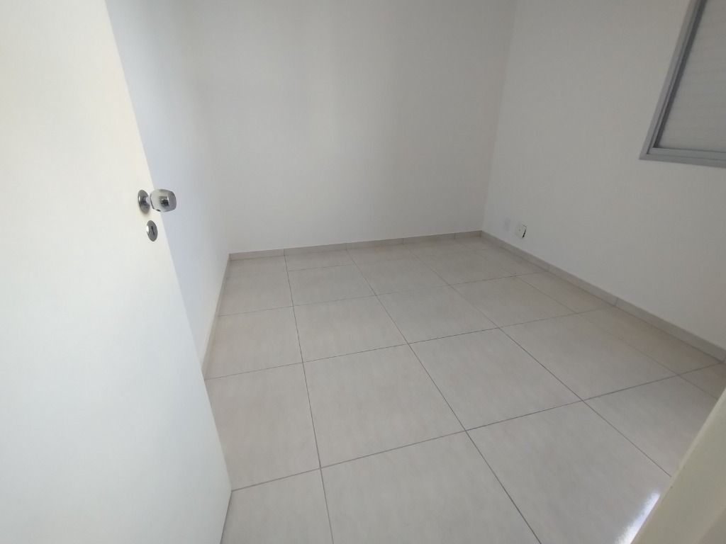 Apartamento à venda com 3 quartos, 82m² - Foto 11