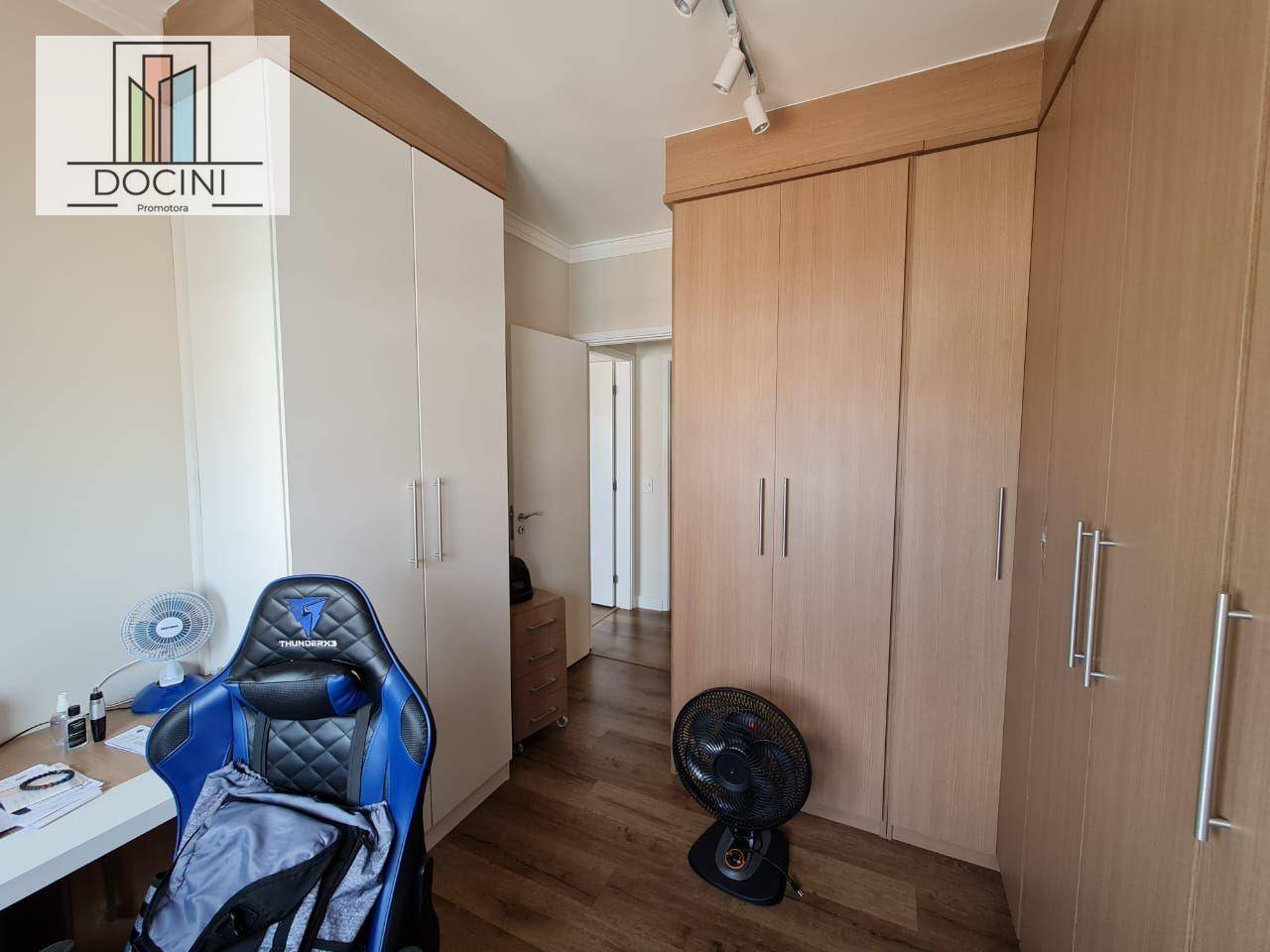 Apartamento à venda com 2 quartos, 67m² - Foto 32