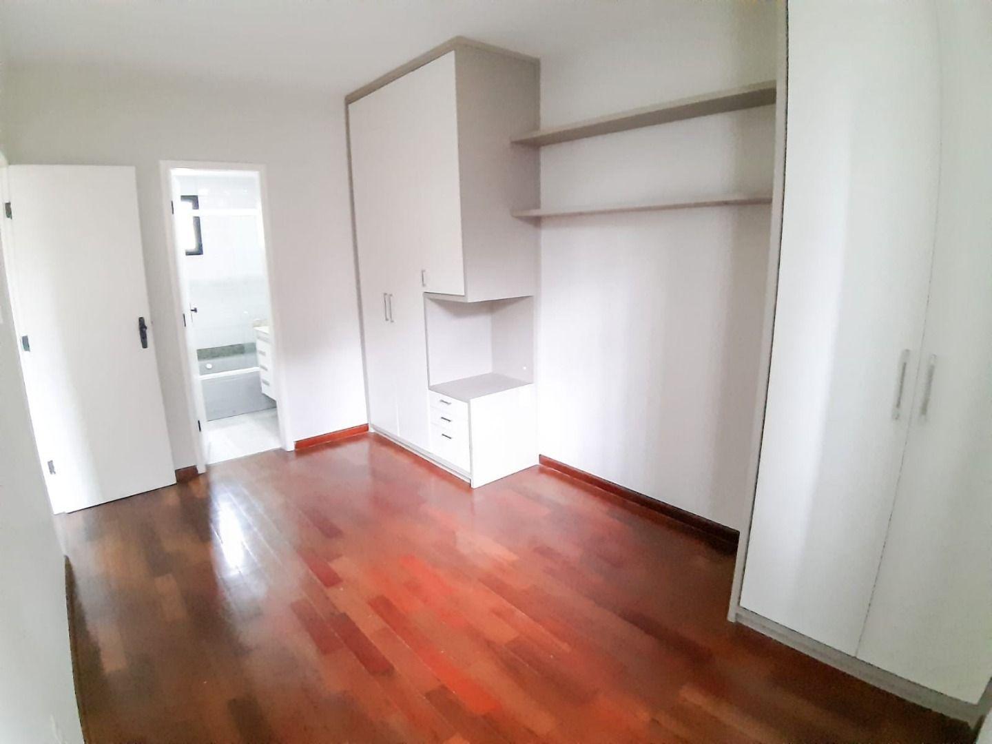 Apartamento à venda com 3 quartos, 130m² - Foto 41