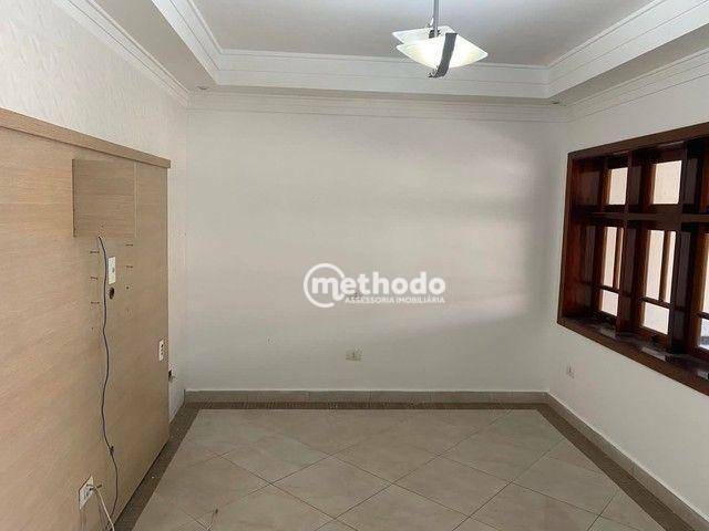 Casa à venda com 3 quartos, 209m² - Foto 2