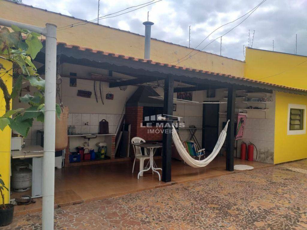 Casa à venda com 2 quartos, 123m² - Foto 1