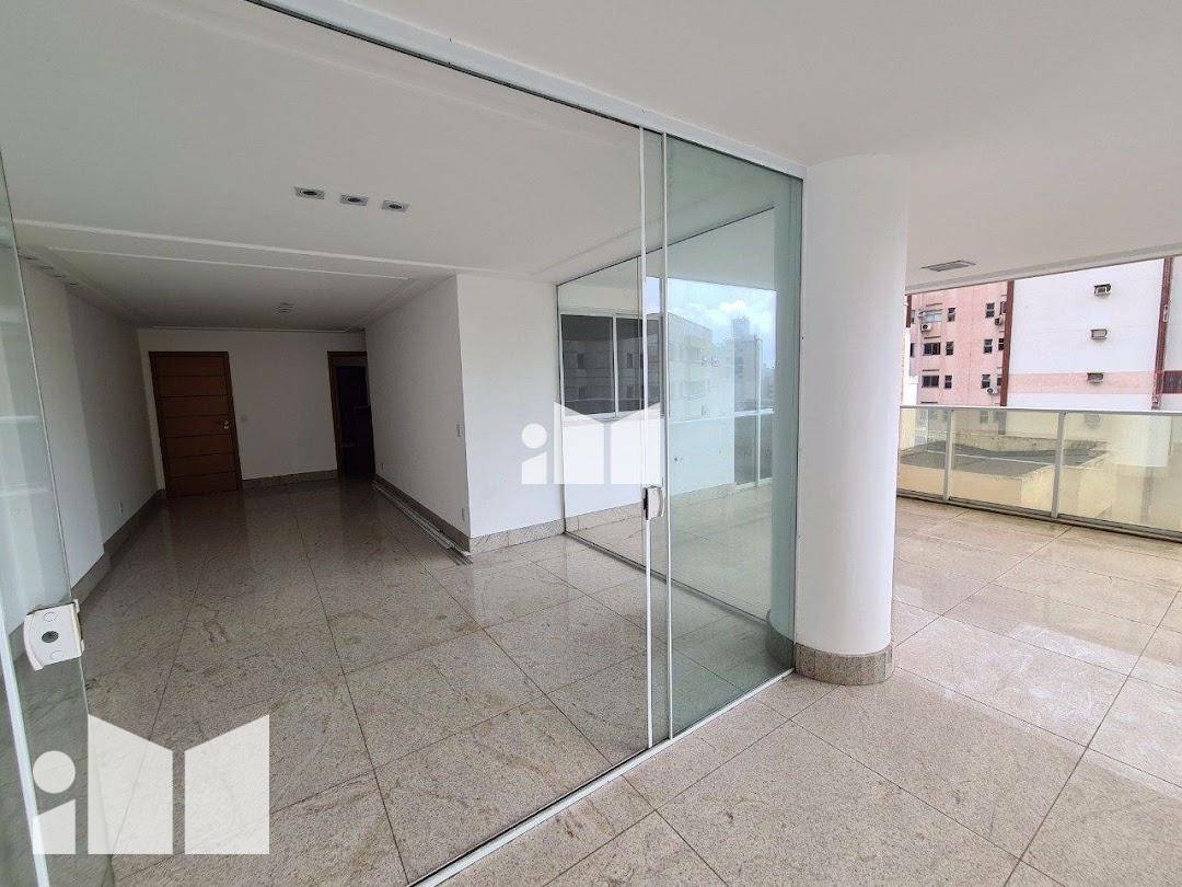 Apartamento à venda com 4 quartos, 141m² - Foto 1