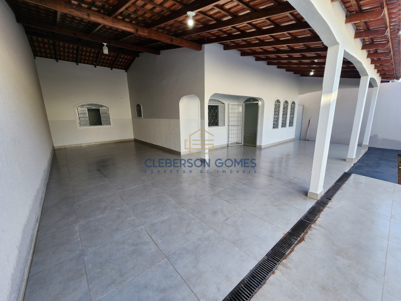 Casa à venda com 3 quartos, 360m² - Foto 5