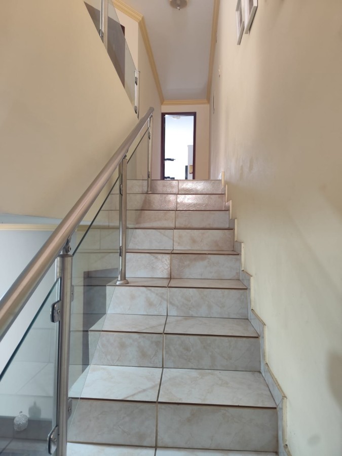 Casa à venda com 5 quartos, 200m² - Foto 15
