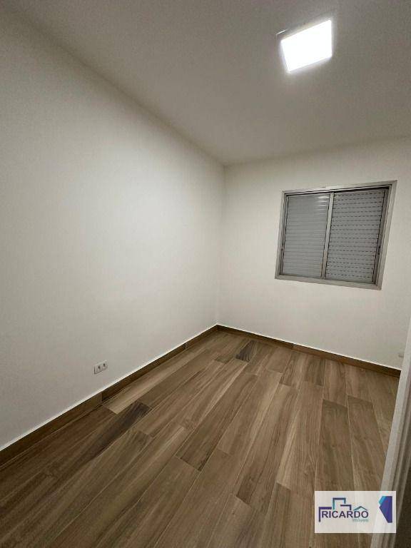 Apartamento para alugar com 3 quartos, 90m² - Foto 12