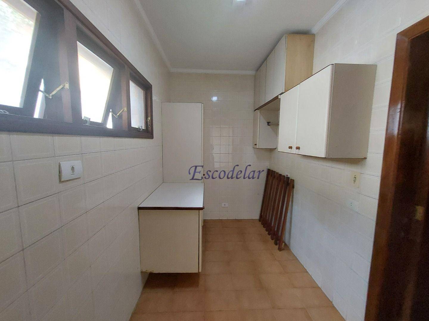 Casa de Condomínio para alugar com 4 quartos, 383m² - Foto 24