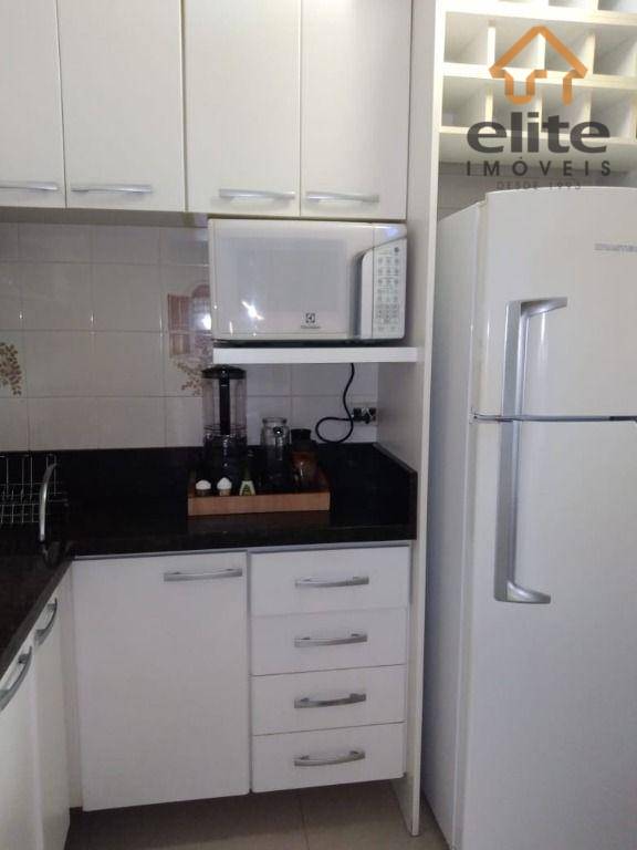 Apartamento à venda com 3 quartos, 65m² - Foto 2