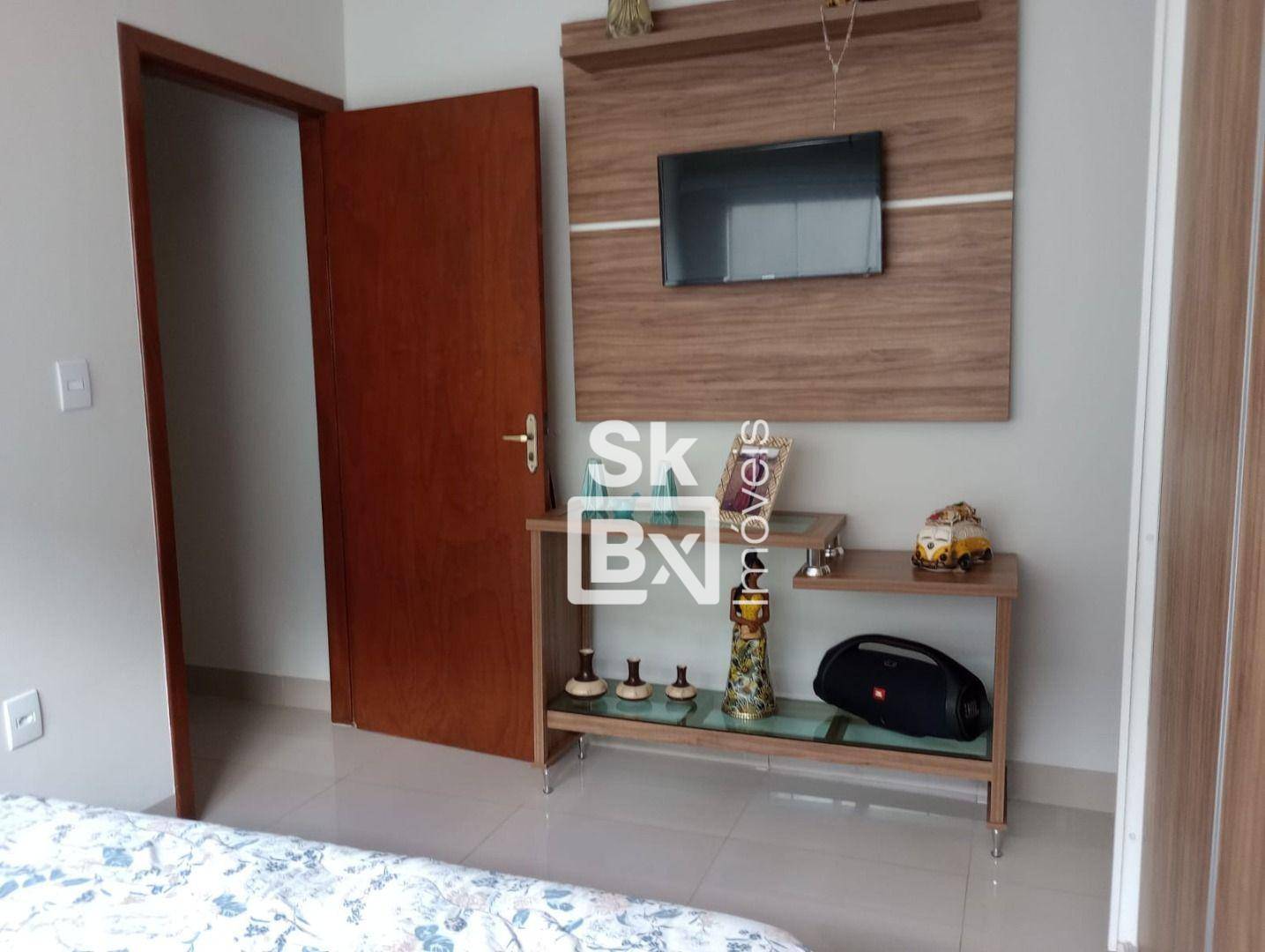 Casa à venda com 3 quartos, 200m² - Foto 18