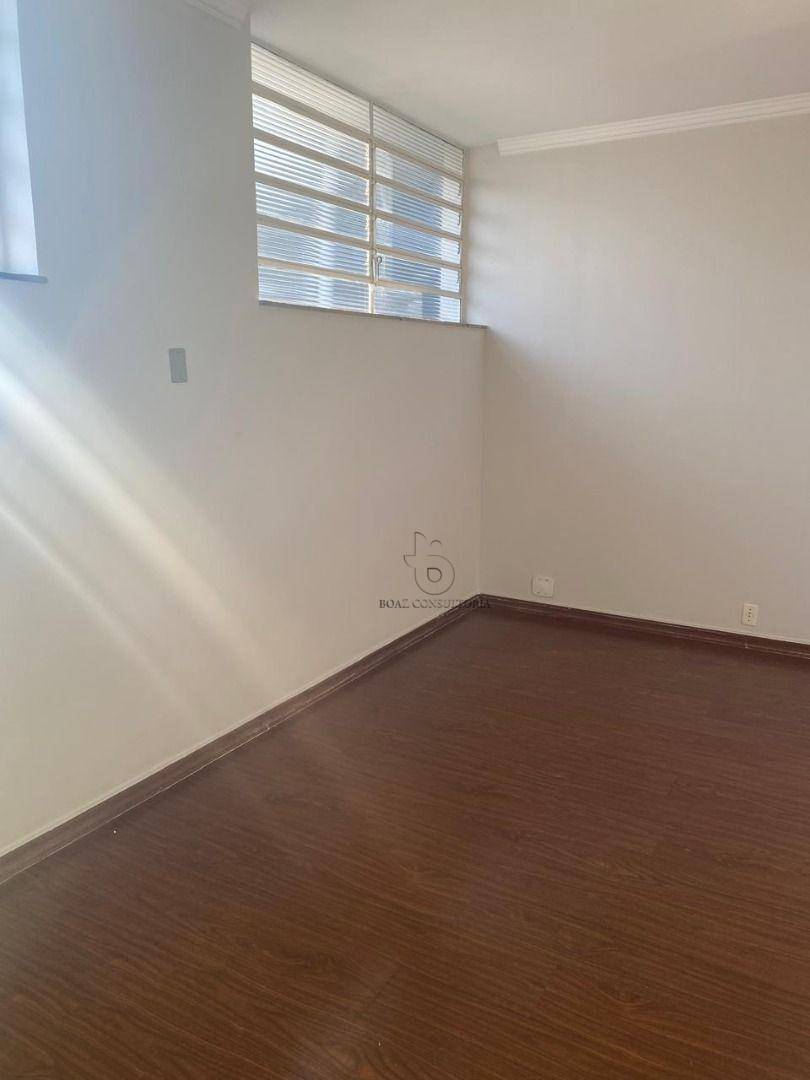 Casa para alugar com 3 quartos, 333m² - Foto 33