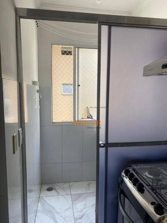 Apartamento à venda com 2 quartos, 52m² - Foto 2