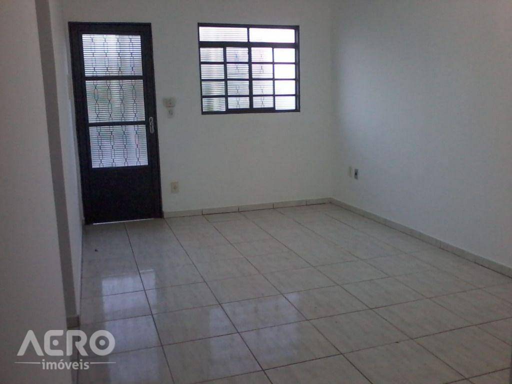 Casa à venda com 2 quartos, 90m² - Foto 17