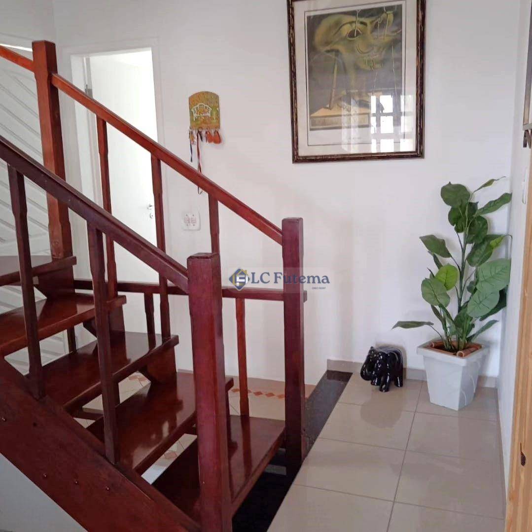 Casa de Condomínio à venda com 3 quartos, 211m² - Foto 8