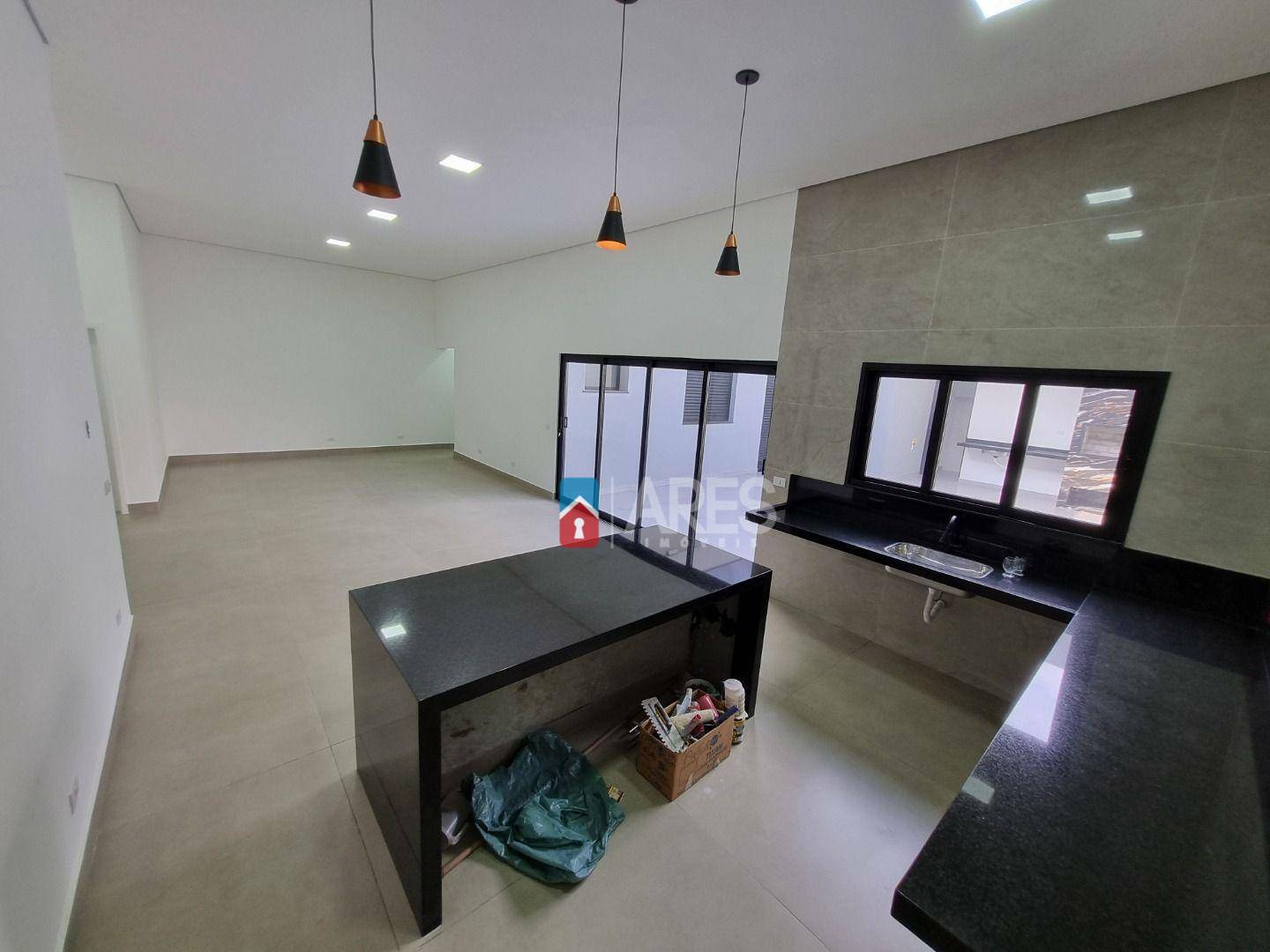 Casa à venda com 3 quartos, 196m² - Foto 11