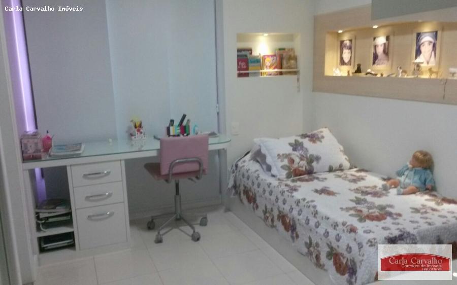 Apartamento à venda com 3 quartos, 195m² - Foto 2