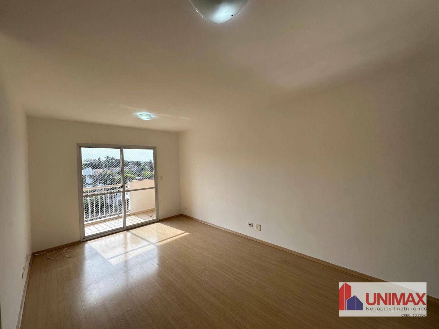 Apartamento para alugar com 3 quartos, 98m² - Foto 2