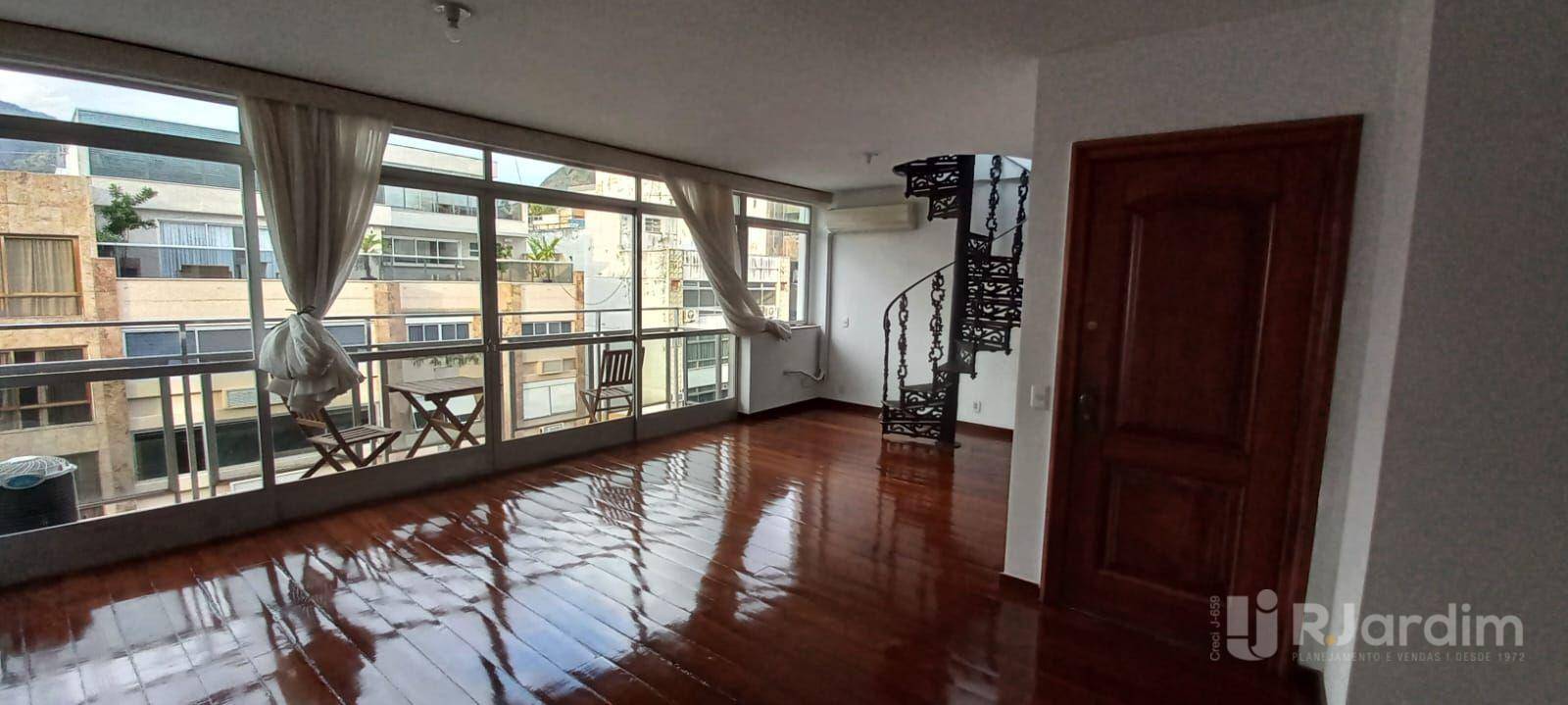 Cobertura para alugar com 3 quartos, 300m² - Foto 1