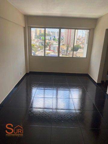 Apartamento à venda com 3 quartos, 97m² - Foto 2