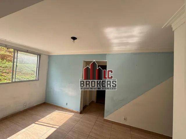 Apartamento para alugar com 2 quartos, 50m² - Foto 2