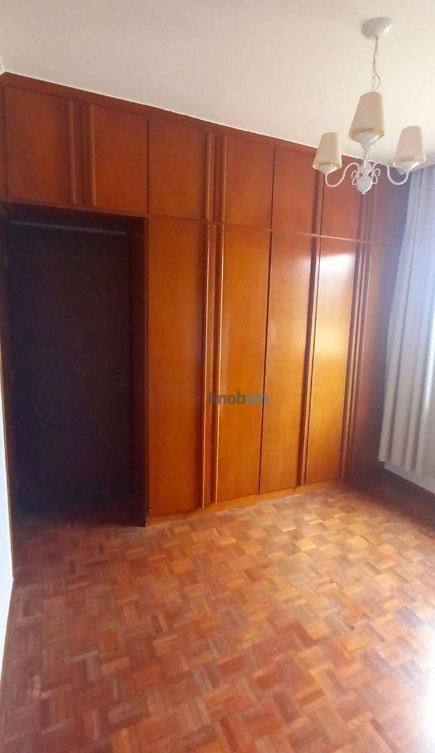 Casa à venda e aluguel com 3 quartos, 222m² - Foto 7