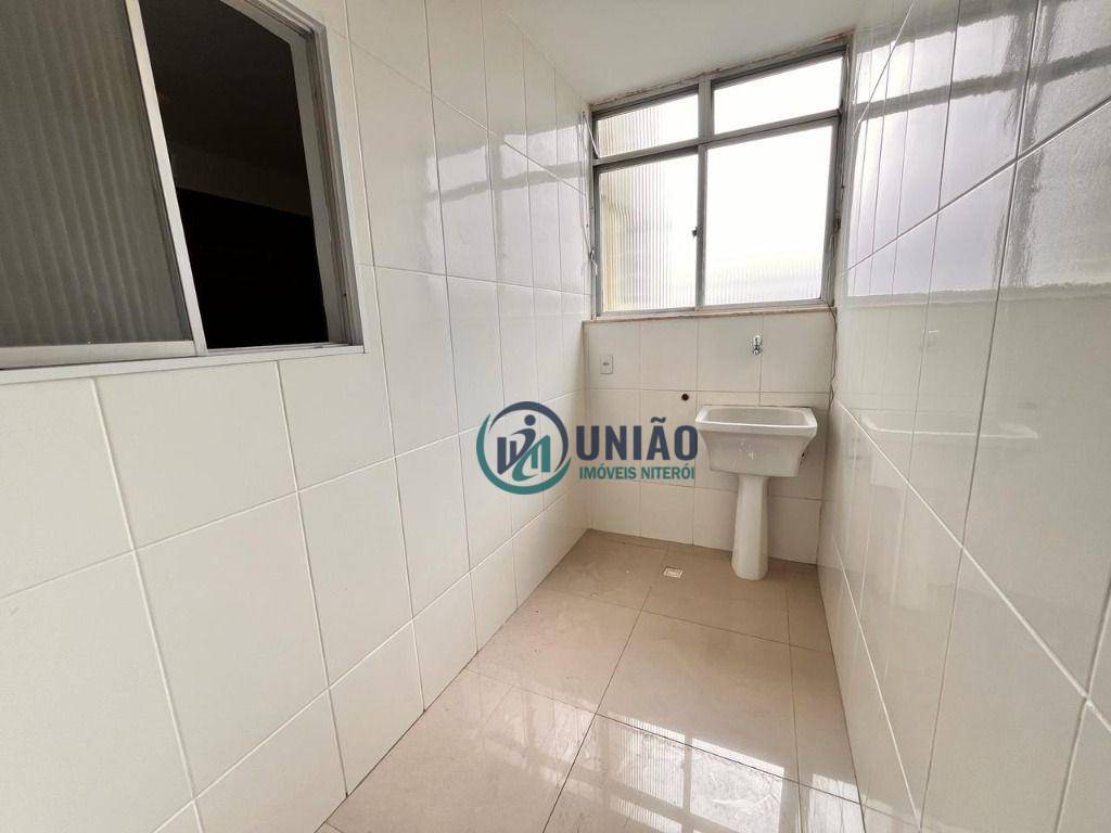 Apartamento à venda com 2 quartos, 62m² - Foto 8