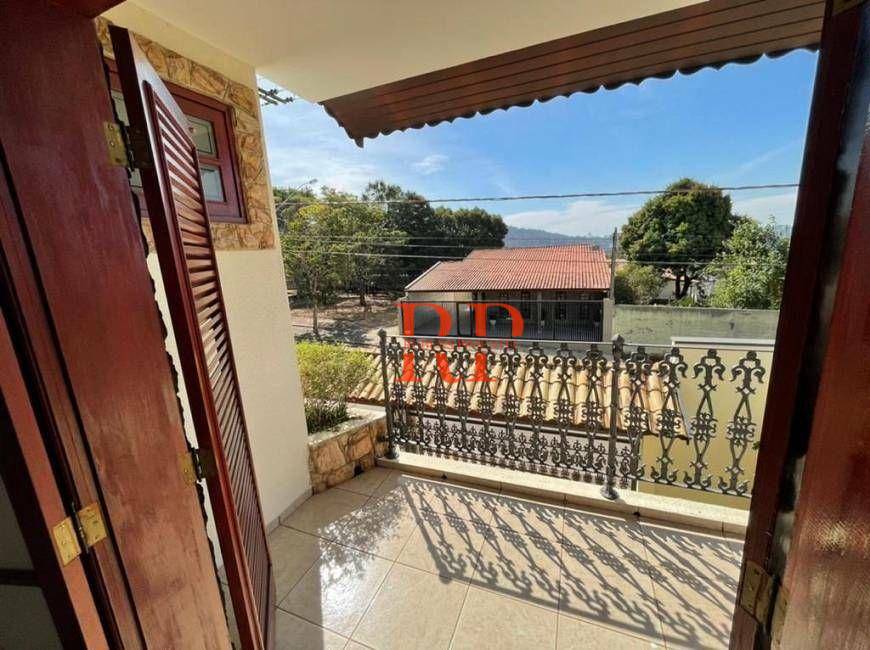 Casa à venda com 3 quartos, 200m² - Foto 15