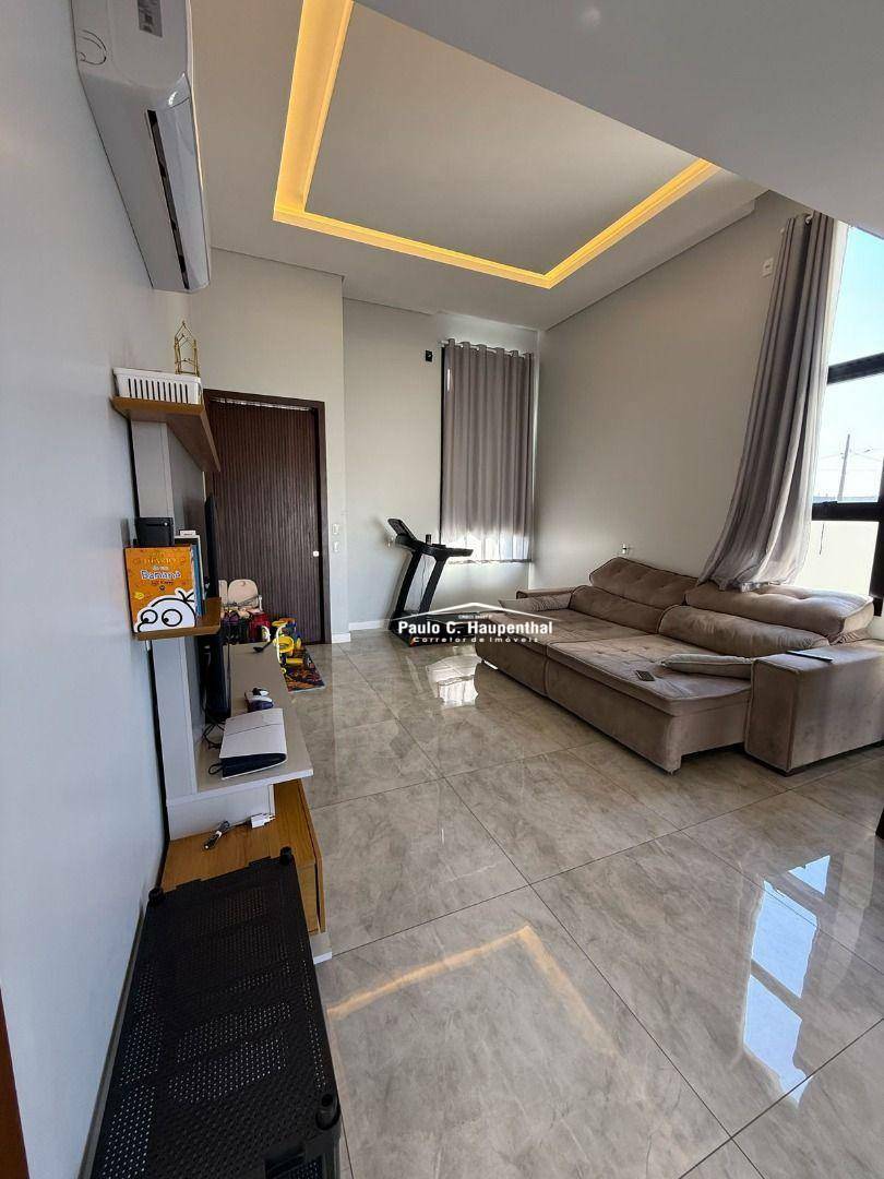 Casa à venda com 3 quartos, 166m² - Foto 8