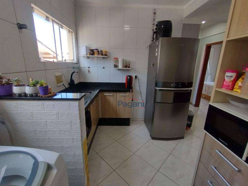 Apartamento à venda com 2 quartos, 64m² - Foto 5