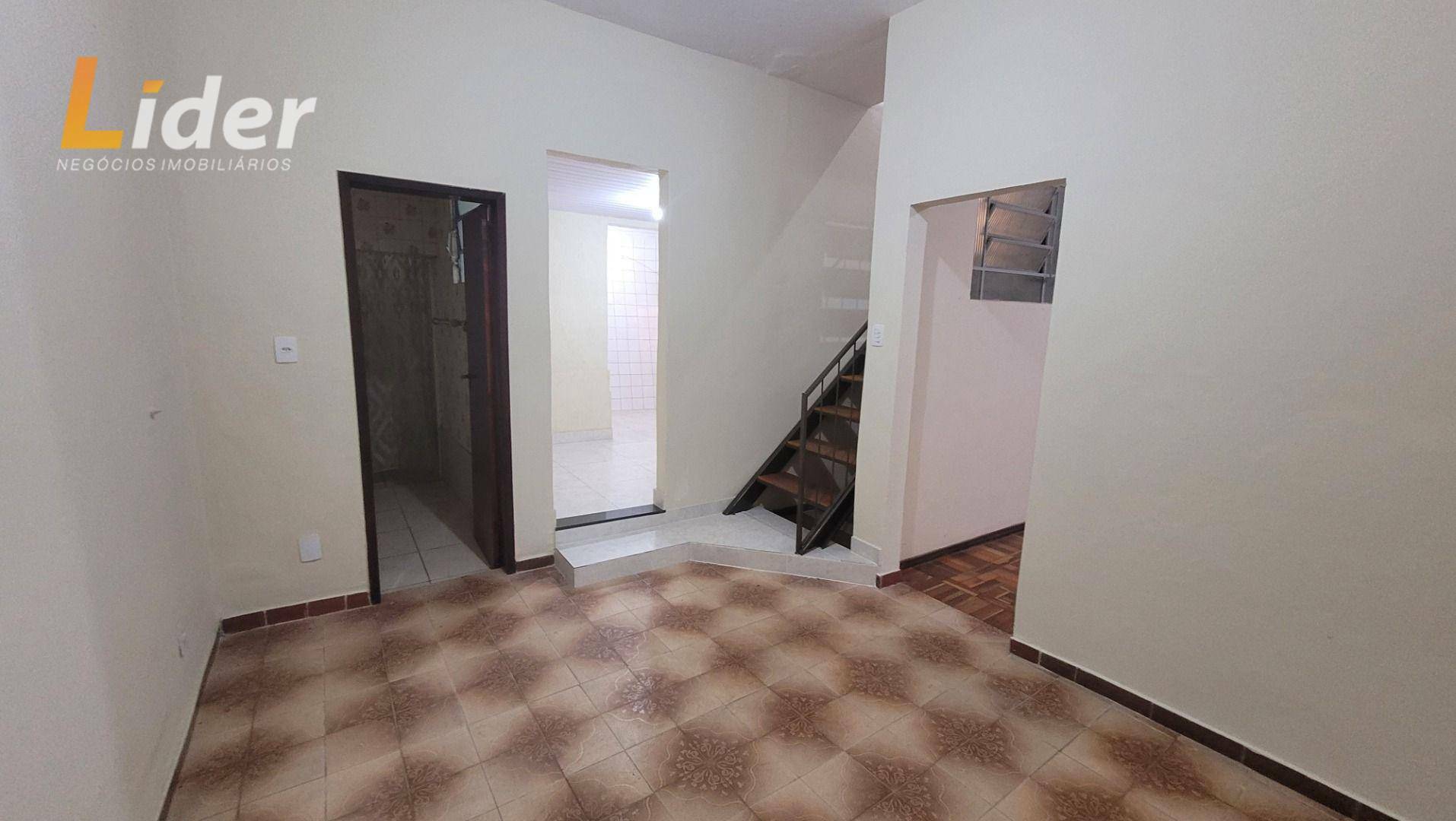 Casa à venda com 2 quartos, 105m² - Foto 9