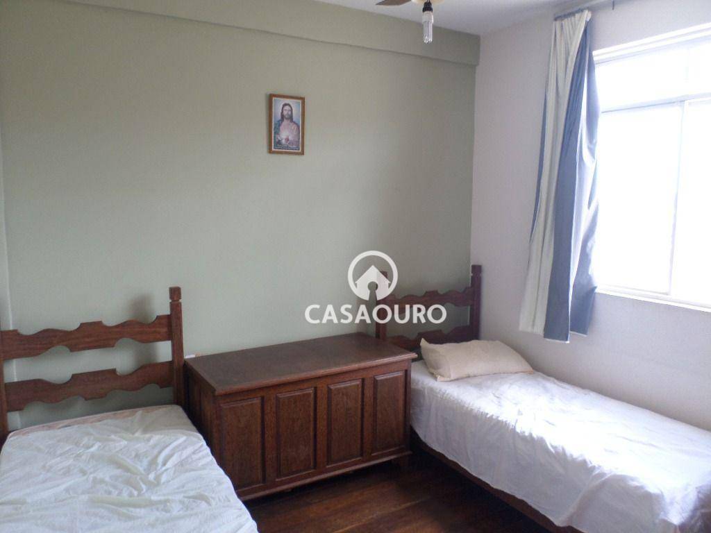 Apartamento à venda com 2 quartos, 70m² - Foto 12