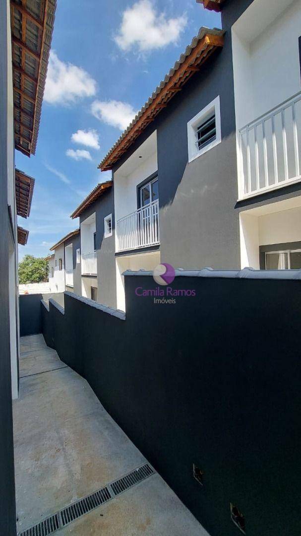 Sobrado à venda com 2 quartos, 64m² - Foto 1